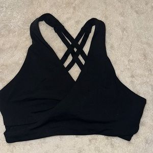 Black sports bra from Fabletics